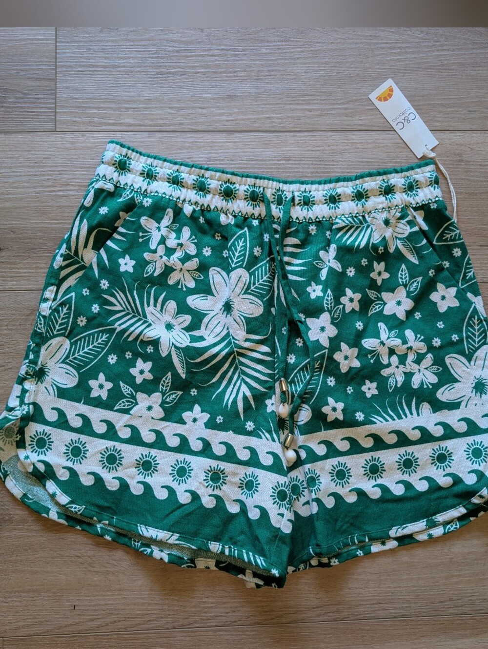 NWT C&C California Green Floral Linen Blend Shorts